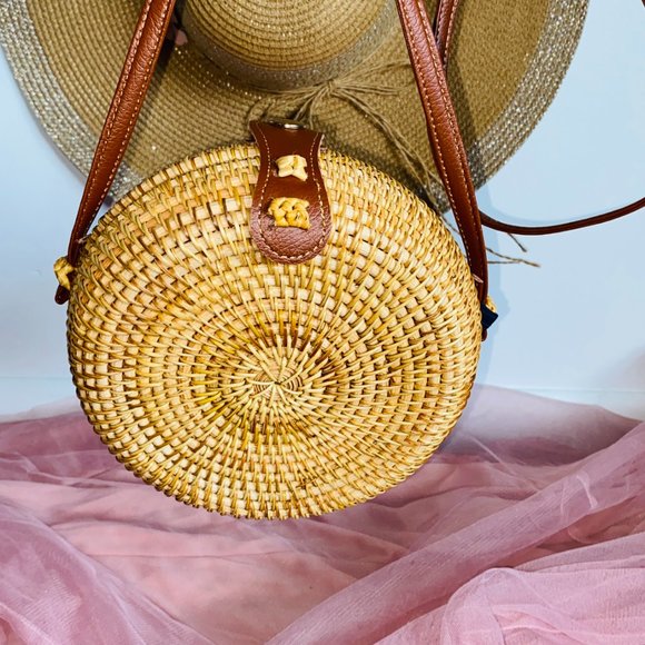 "Shelly" Small Round Straw Handbag - Picture 5 of 6